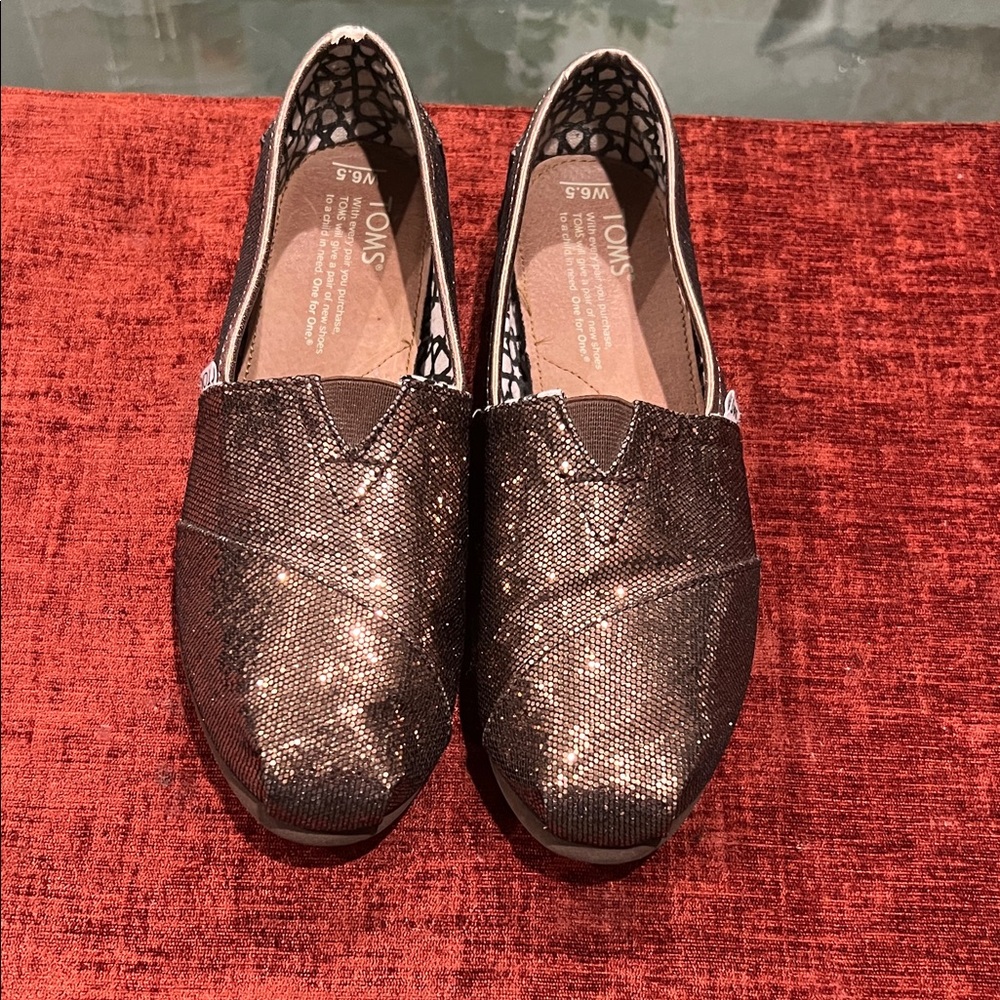 TOMS Alpargata glitter slip-on shoes. Bronze color Sz 6